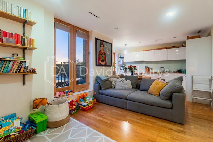 2 Bedroom Flat To Rent In Holloway Road, Highbury, London, N7