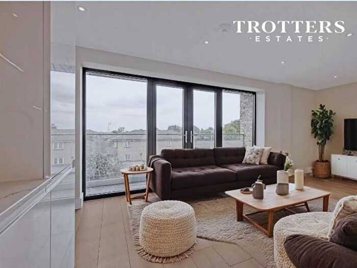 2 Bedroom Flat To Rent In Glebe Road, Dalston, E8