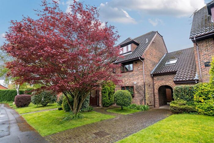 2 Bedroom Maisonette To Rent In Marlborough Court, Wiltshire Drive, Wokingham, RG40