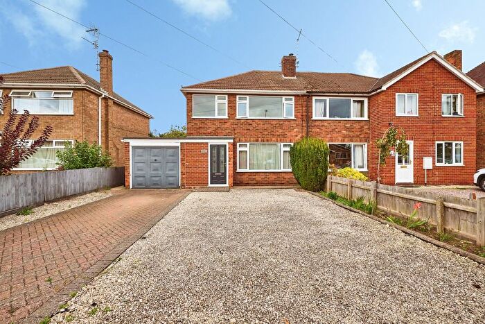3 Bedroom Semi-Detached House For Sale In Woolram Wygate, Spalding, PE11