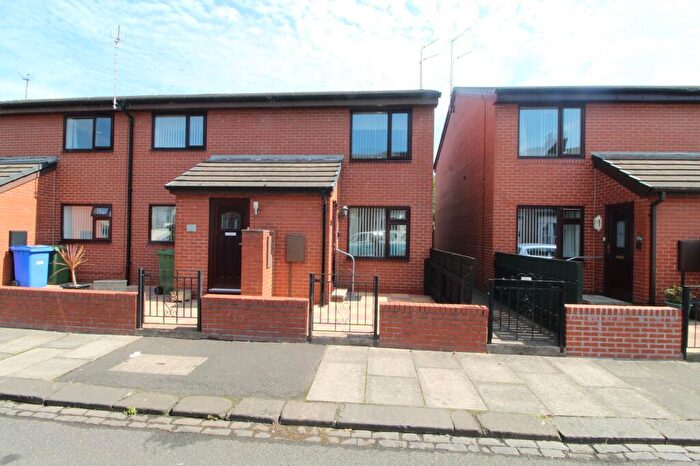 2 Bedroom Flat For Sale In Stanley Street, Blyth, NE24