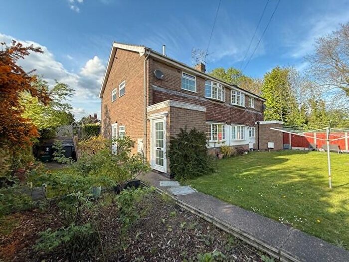 2 Bedroom Flat To Rent In Shearing Close, Nottingham, NG4