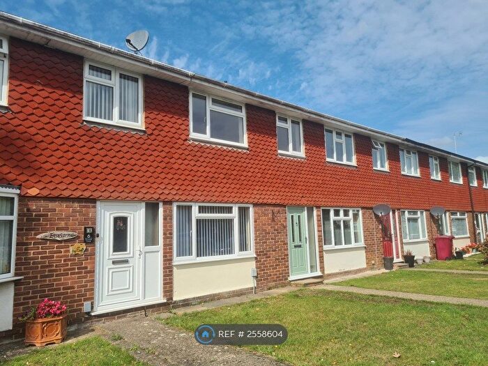 3 Bedroom Terraced House To Rent In Dunstall Close, Tilehurst, Reading, RG31