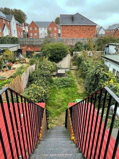 2 Bedroom Flat To Rent In Main Road, Orpington, Sidcup, BR5