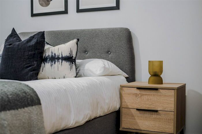 2 Bedroom Flat To Rent In Crossings, Park Green, Macclesfield SK11