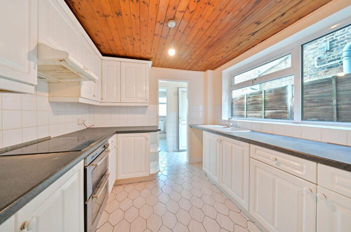 3 Bedroom Terraced House For Sale In Cobden Road, London, SE25