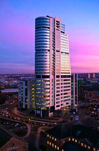 2 Bedroom Flat For Sale In Water Lane, Leeds, LS11