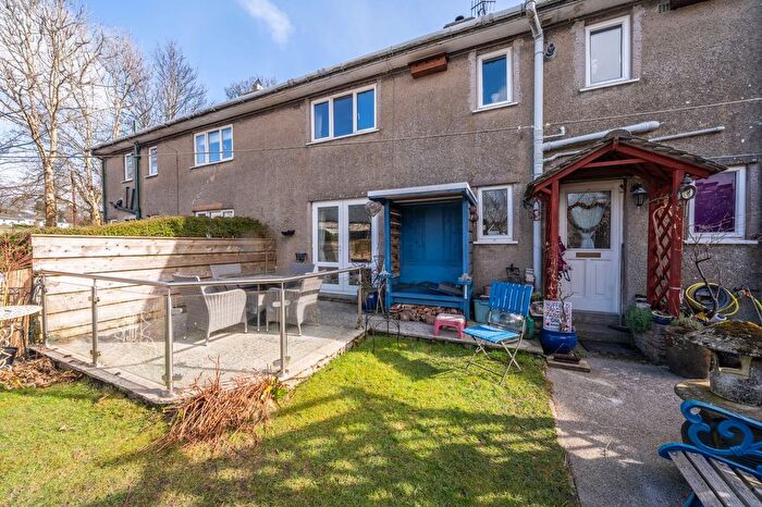 3 Bedroom Semi Detached House For Sale In Beck Nook, Staveley, LA8