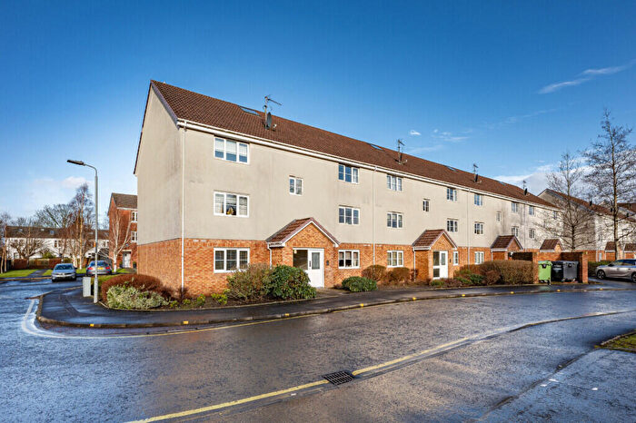 2 Bedroom Flat For Sale In Flat /, Stirrat Crescent, Paisley, PA3