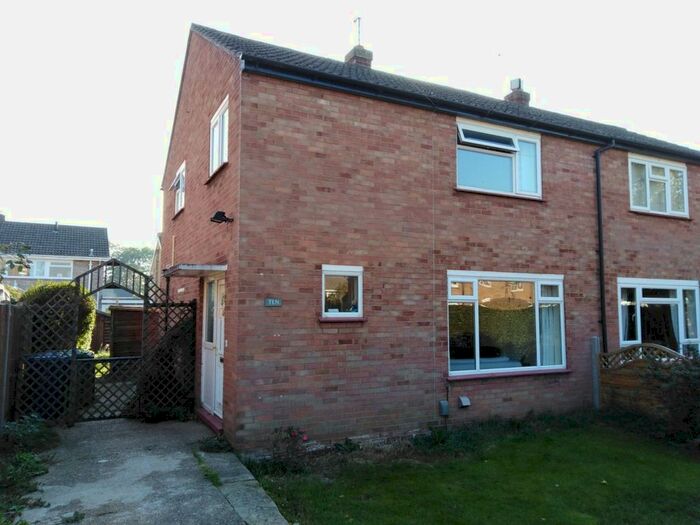 3 Bedroom Semi-Detached House To Rent In Fairfields, St. Ives, Huntingdon, PE27
