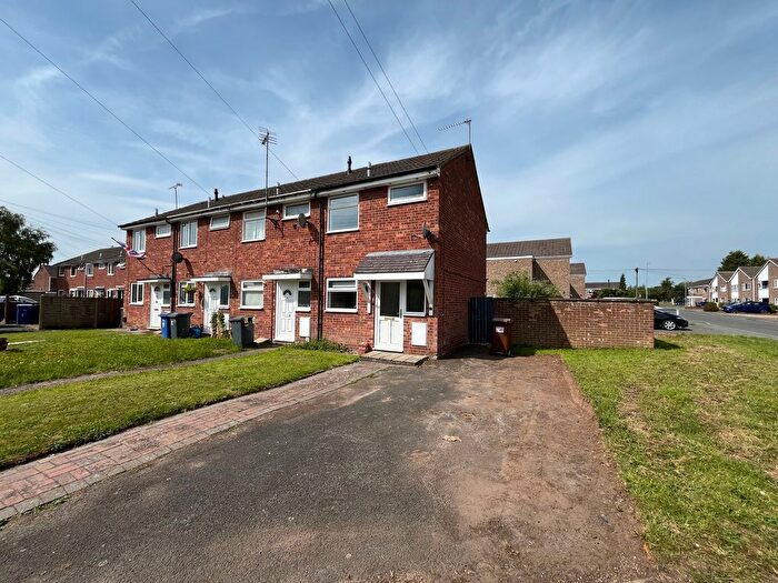 2 Bedroom Semi-Detached House To Rent In Oak Close, Uttoxeter, ST14