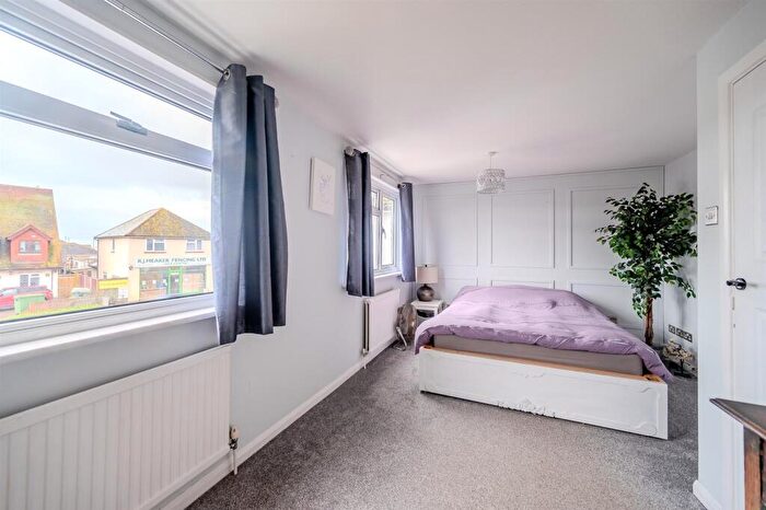 5 Bedroom Detached House For Sale In South Coast Road, Peacehaven, BN10
