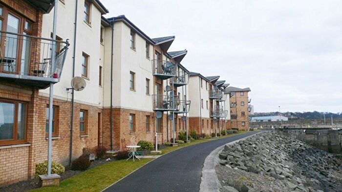 2 Bedroom Flat To Rent In Deas' Wharf, Kirkcaldy, KY1