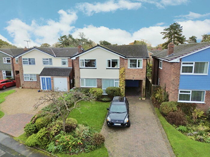 4 Bedroom Detached House For Sale In Wyken Close, Dorridge, B93