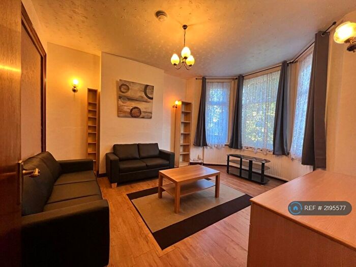 4 Bedroom Terraced House To Rent In Wightman Road, London, N8