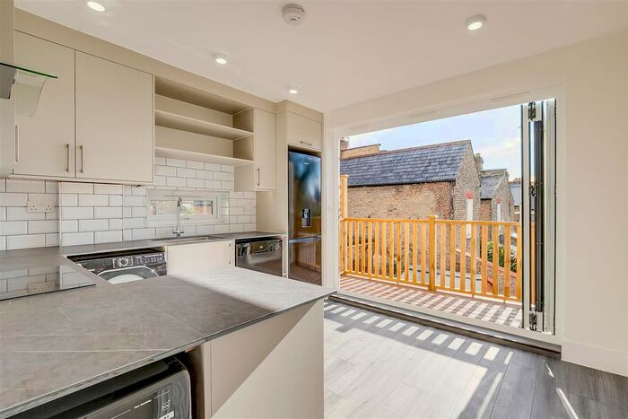 3 Bedroom Maisonette To Rent In Brookwood Road, London, SW18