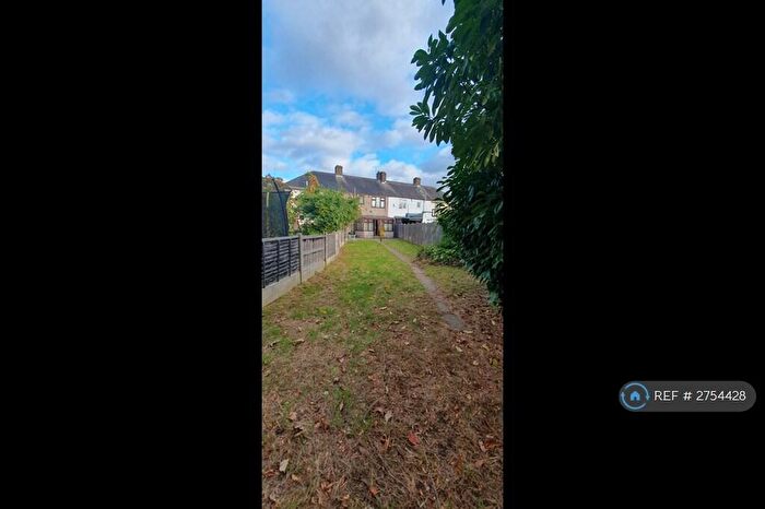 3 Bedroom Terraced House To Rent In Campden Crescent, Dagenham, RM8