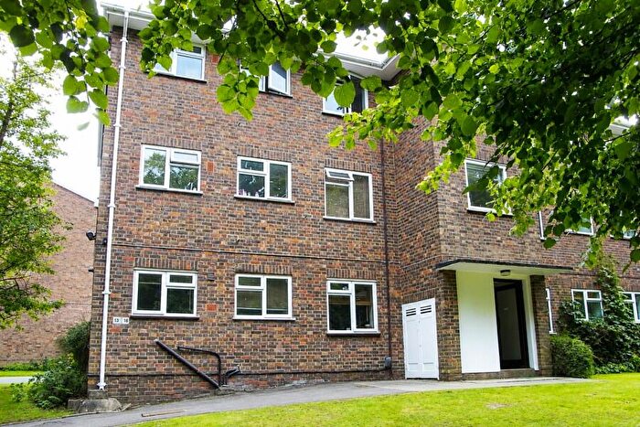 2 Bedroom Apartment To Rent In Clandon Road, Guildford, GU1