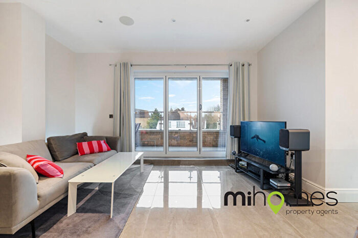 2 Bedroom Apartment To Rent In Bergamot House, Rowantree Road, Enfield, EN2