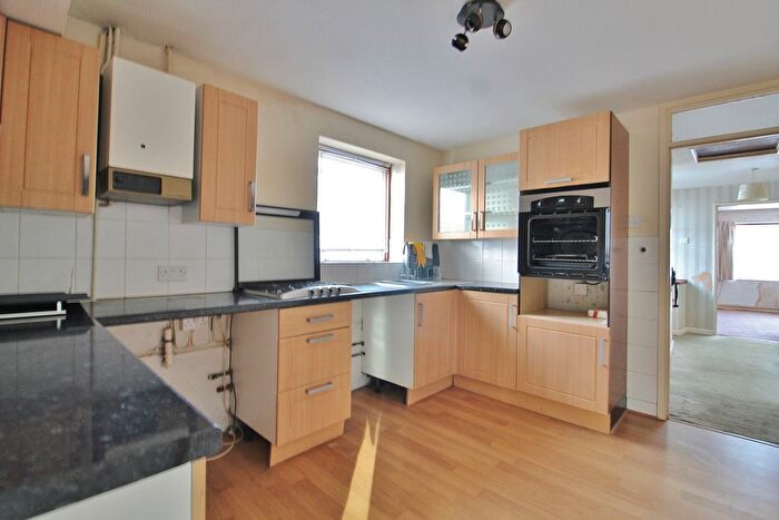 2 Bedroom Detached Bungalow For Sale In Beaufort Avenue, Fareham, PO16