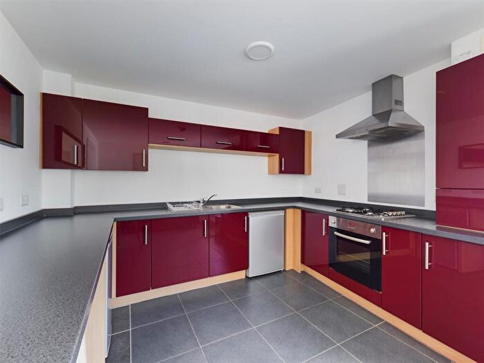 2 Bedroom Flat To Rent In Edinburgh Road, Brighton, BN2