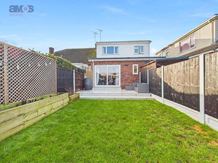 3 Bedroom Maisonette For Sale In Ashingdon Road, Rochford, Essex, SS4