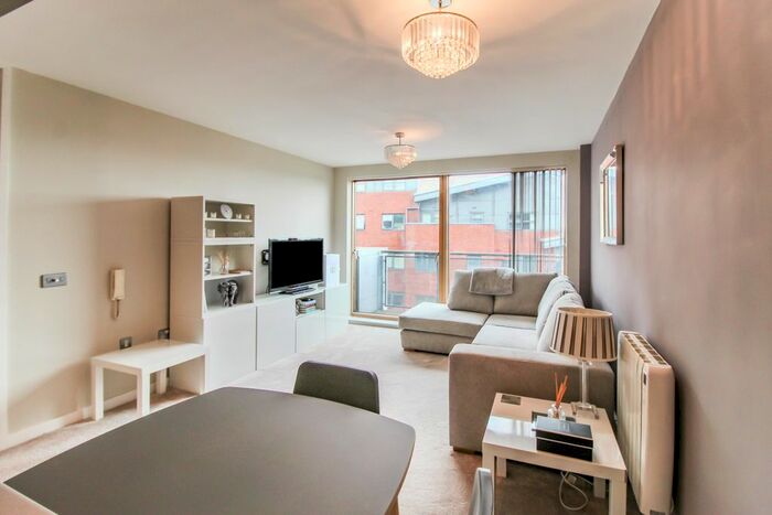 1 Bedroom Flat To Rent In Lord Street, Manchester, M4