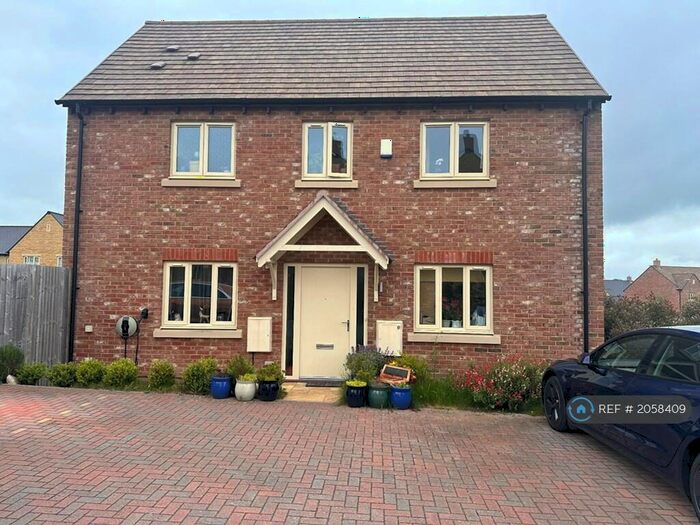 3 Bedroom Semi-Detached House To Rent In Gessey Close, Long Hanborough, Witney, OX29
