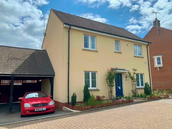 3 Bedroom Detached House To Rent In Leys Close, Aylesbury, HP19