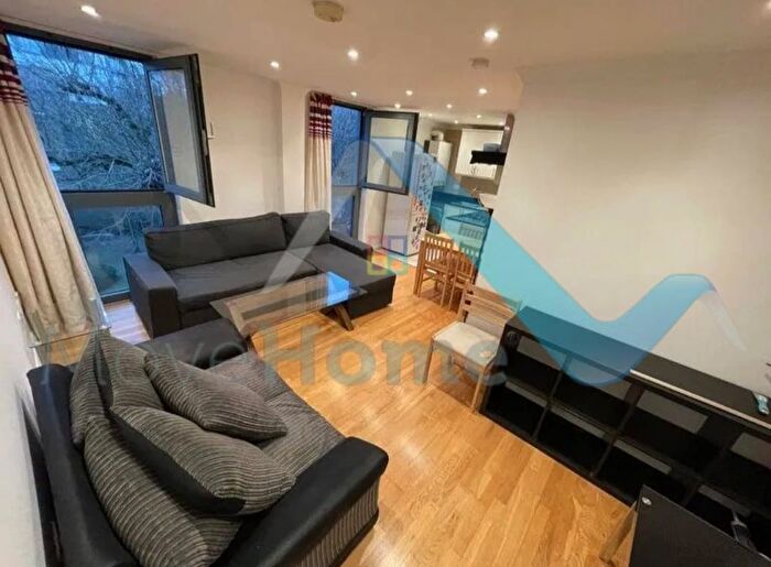 1 Bedroom Flat To Rent In Pentonville Road, Kings Cross, WC1X
