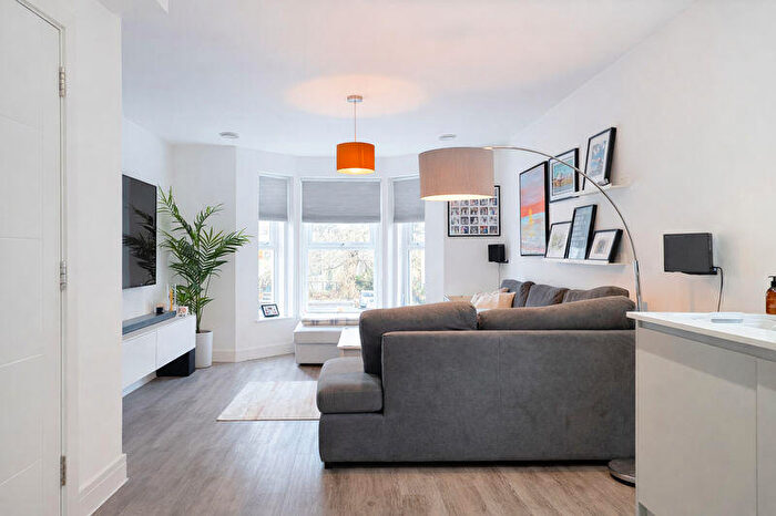 2 Bedroom Duplex For Sale In Hughenden Road, High Wycombe, HP13