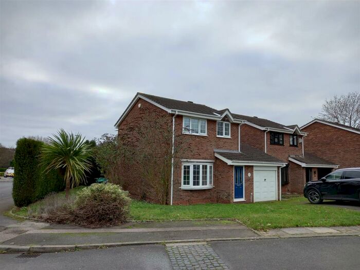 3 Bedroom Property To Rent In Lowforce, Wilnecote, Tamworth, B77