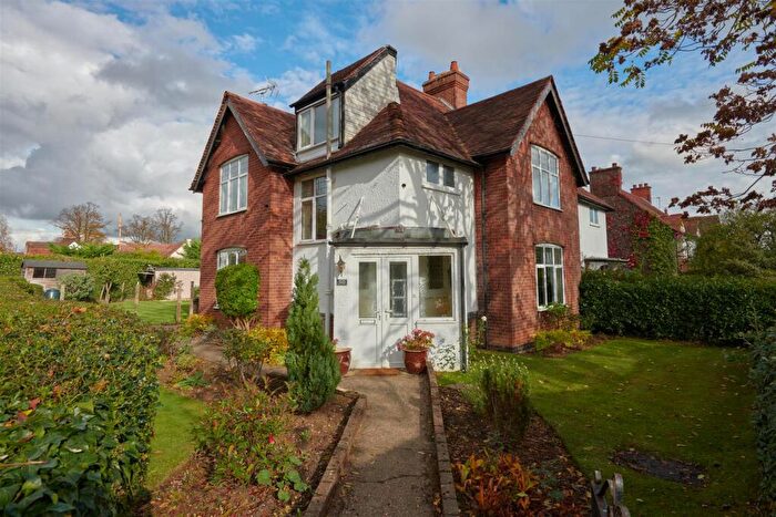 3 Bedroom Semi Detached House For Sale In Pixmore Way, Letchworth Garden City, SG6