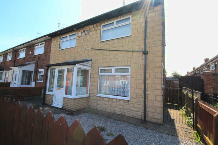 2 Bedroom End Of Terrace House To Rent In Hermes Close, Hull, HU9