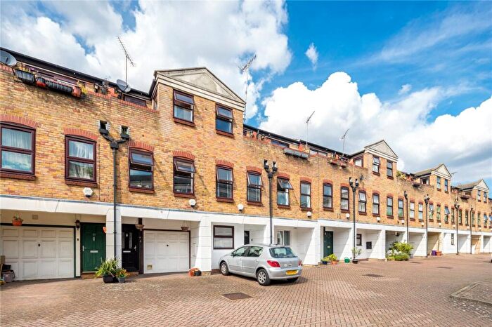 1 Bedroom Terraced House To Rent In Malmesbury Road, London, E3