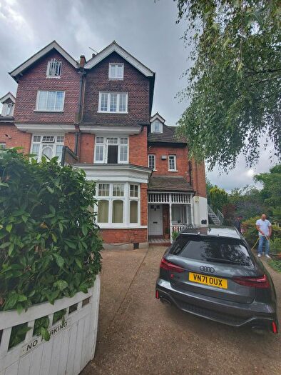 1 Bedroom Semi-Detached House To Rent In Heathfield Park, London, NW2