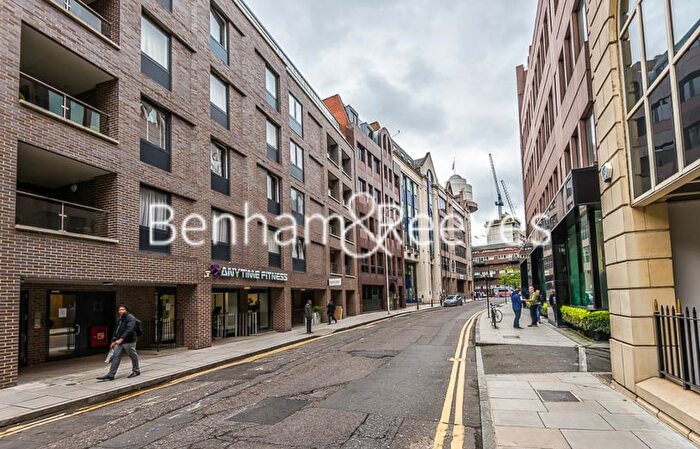 1 Bedroom Apartment To Rent In Lattice House, Alie Street, Tower Hamlets, London, E1