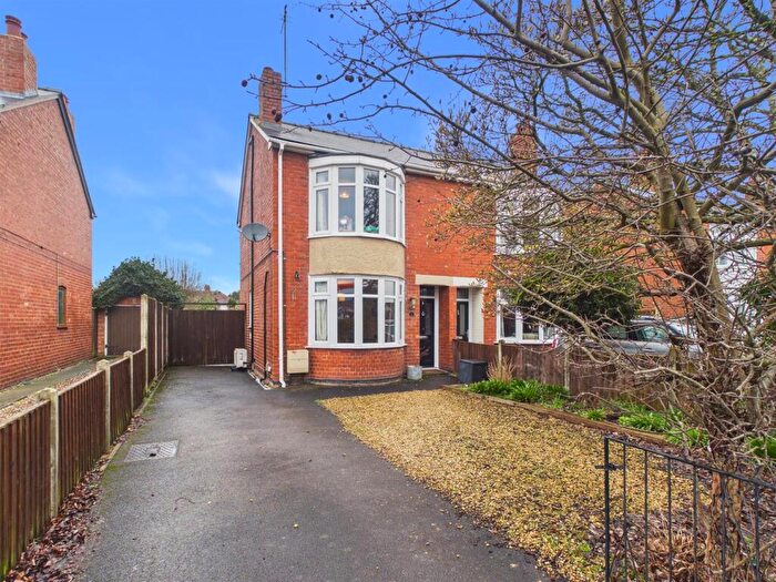 4 Bedroom Semi-Detached House For Sale In Old Cheltenham Road, Longlevens, Gloucester, GL2