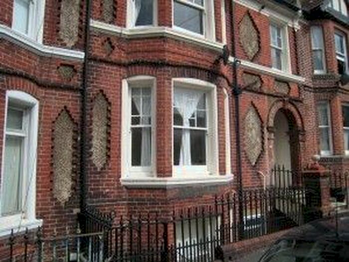 2 Bedroom Flat To Rent In Hartington Road, Brighton BN2