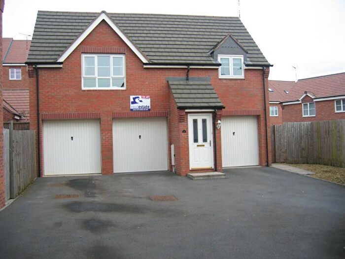 2 Bedroom Detached House To Rent In Sissinghurst Close, Rugby, Warwickshire, CV22