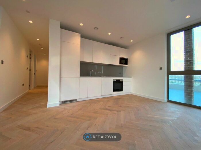 3 Bedroom Flat To Rent In Oberman Road, London, NW10