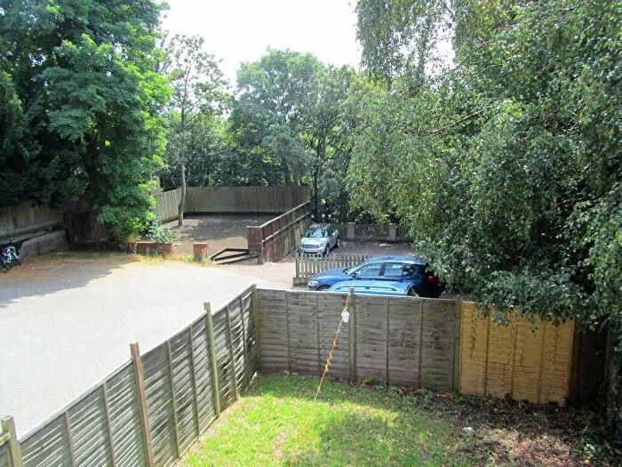 1 Bedroom Flat To Rent In Millbrook Road East, Southampton, Hampshire, SO15