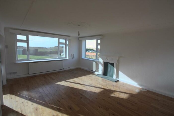 3 Bedroom Apartment To Rent In Weston Court, Blundellsands, Liverpool, L23