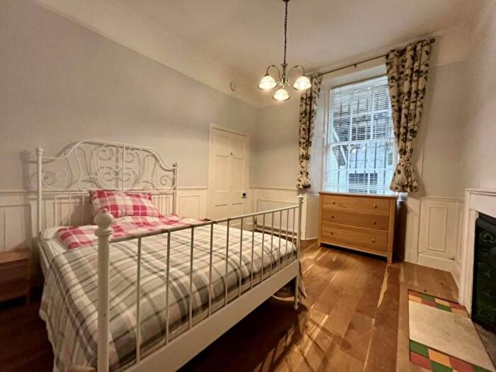 3 Bedroom Flat To Rent In Bellevue Crescent, New Town, Edinburgh, EH3