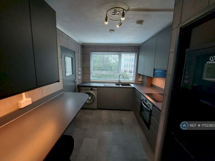 2 Bedroom Flat To Rent In Leeson House, Peterborough, PE1