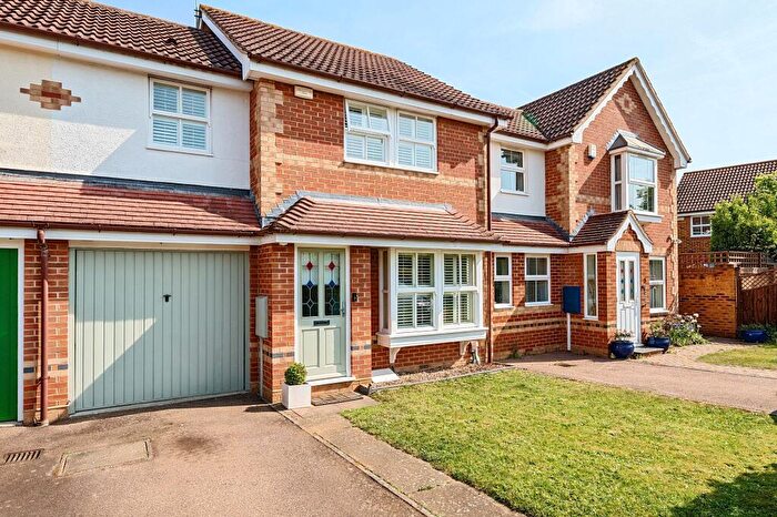 3 Bedroom Terraced House For Sale In Debden Close, Kingston Upon Thames, KT2