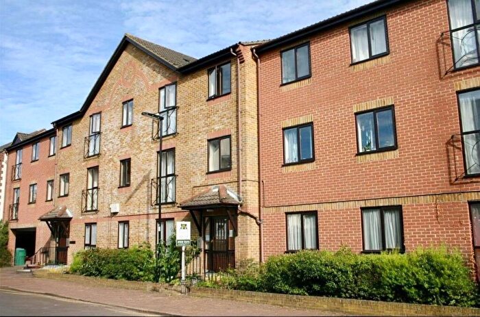 2 Bedroom Flat To Rent In Court Road, Banister Park, Central Southampton, SO15
