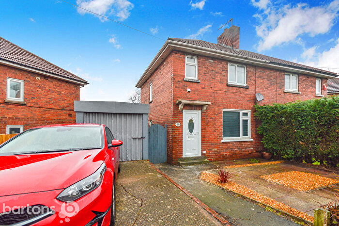 3 Bedroom Semi Detached House For Sale In Burns Drive, Herringthorpe, S65