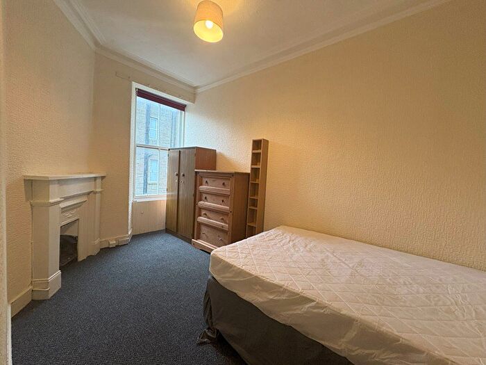 2 Bedroom Flat To Rent In Crichton Street, Dundee, DD1