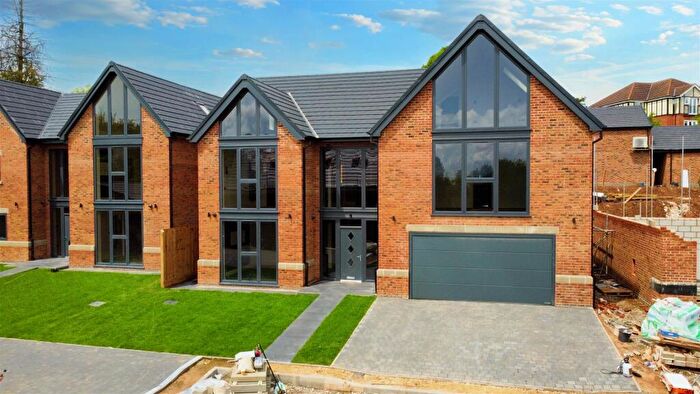 6 Bedroom Detached House For Sale In Bailey Drive, Mapperley, Nottingham, NG3